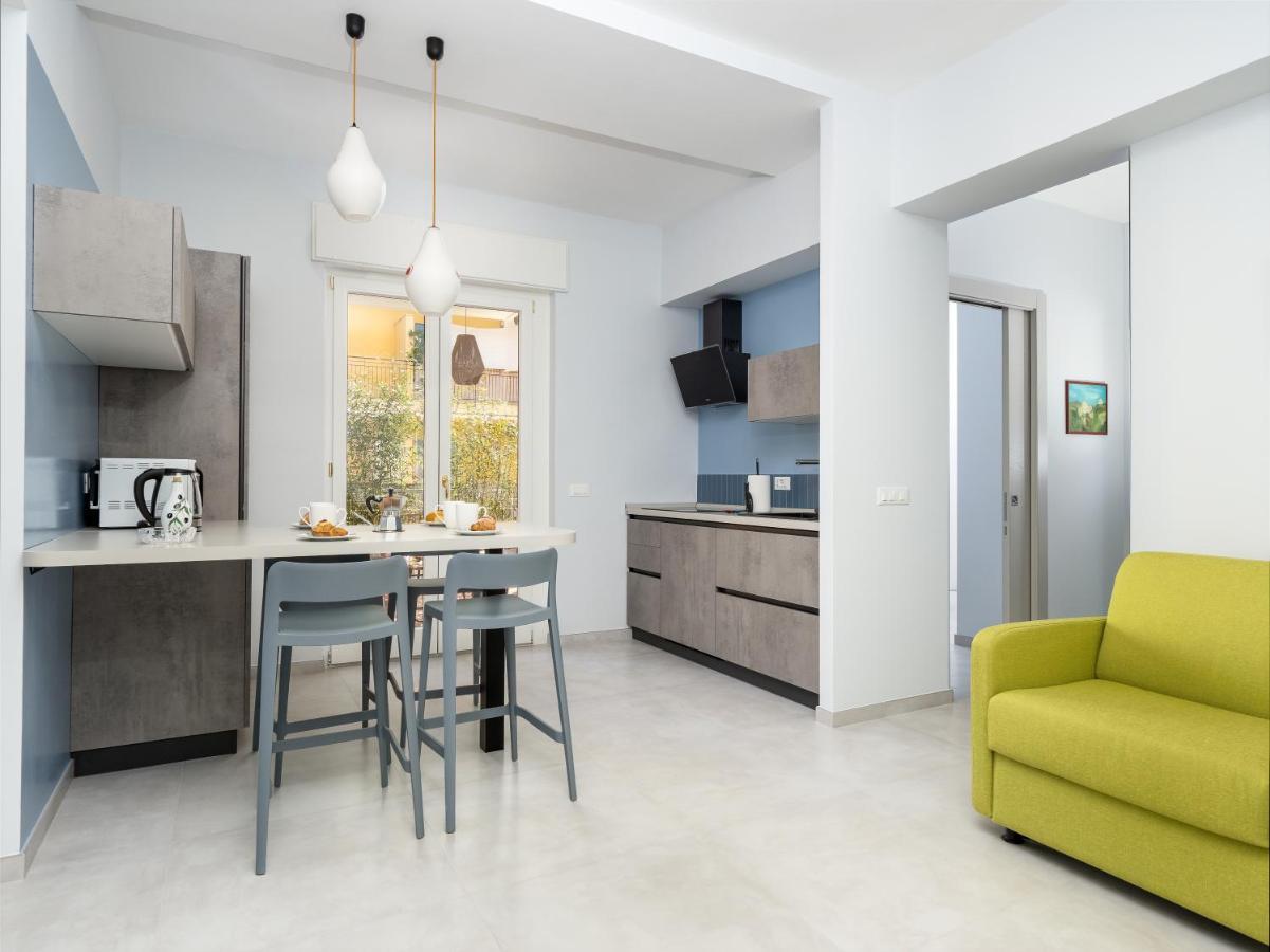 Surya House - Elegant Apartment In Sorrento Exteriör bild