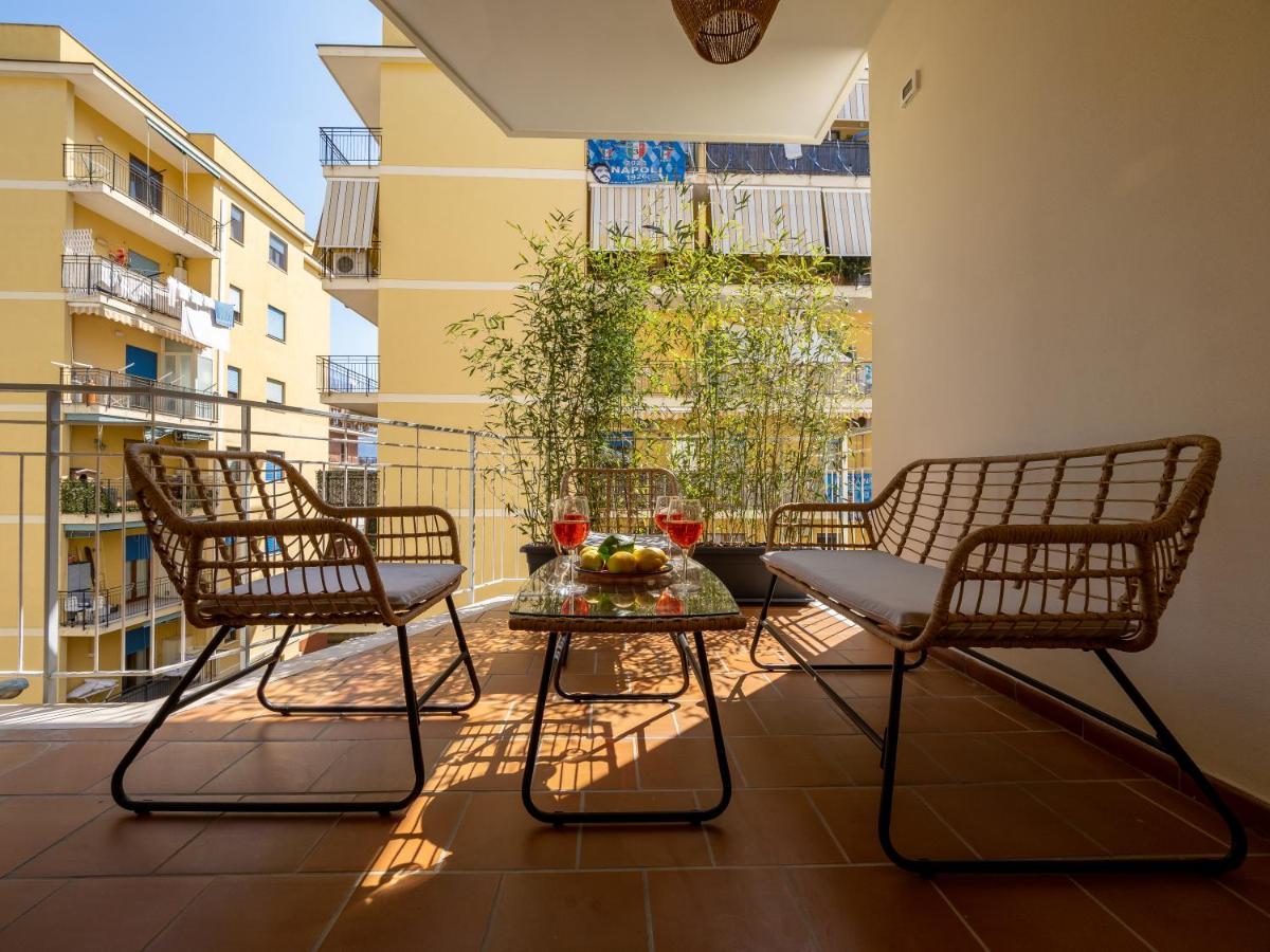 Surya House - Elegant Apartment In Sorrento Exteriör bild