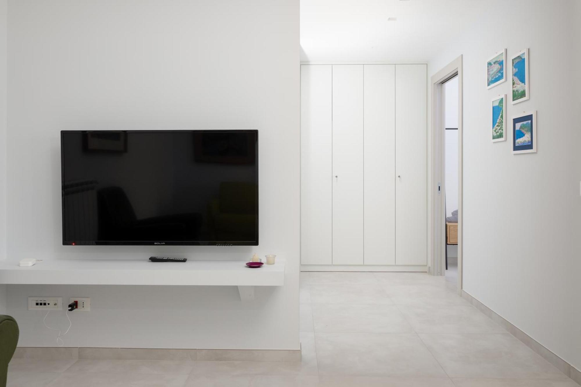Surya House - Elegant Apartment In Sorrento Exteriör bild