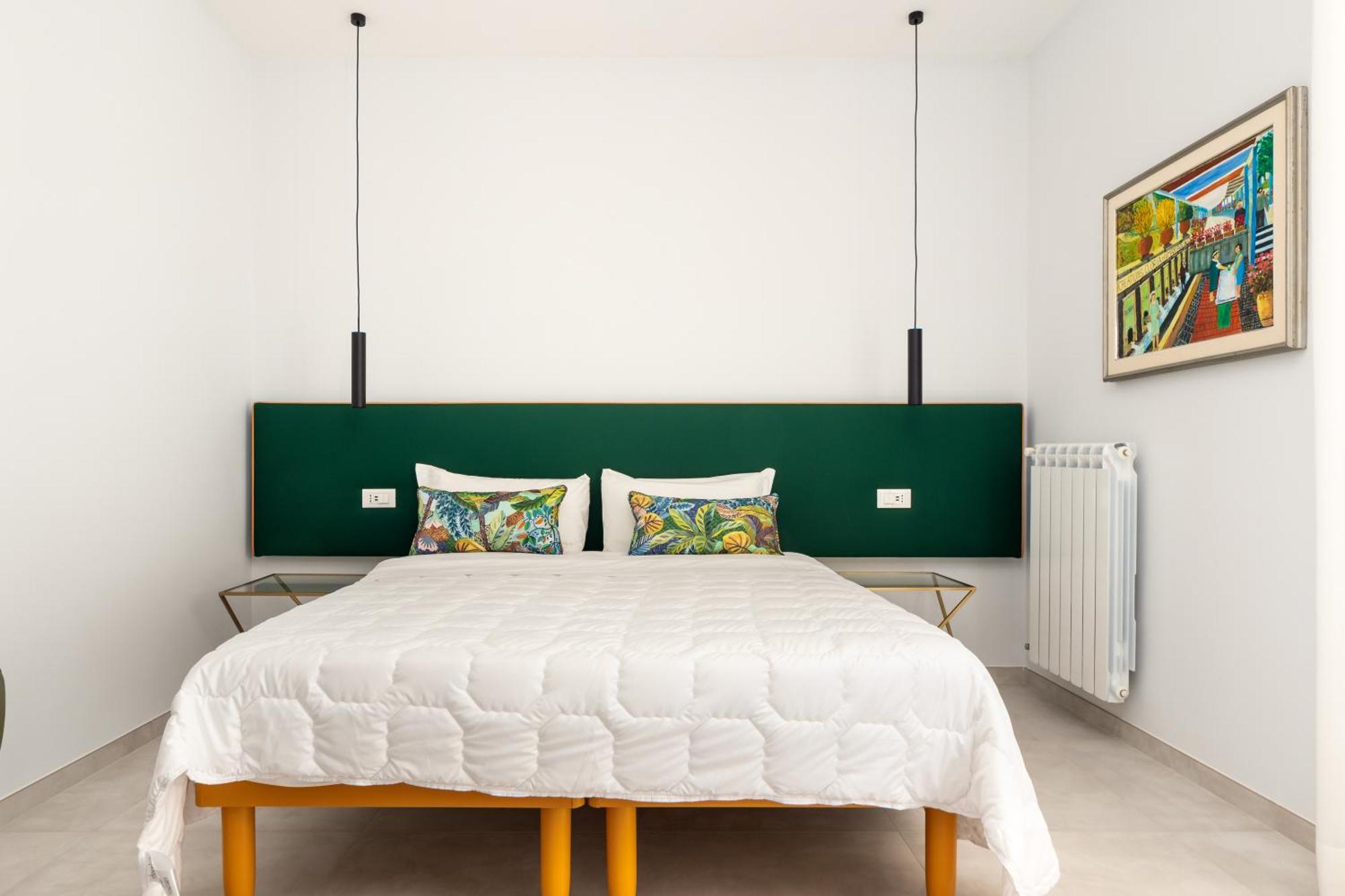 Surya House - Elegant Apartment In Sorrento Exteriör bild